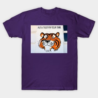 Tony the Tiger along route 66 T-Shirt